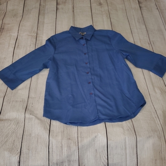 Edwards Blue Collared Button Down - Picture 4 of 10